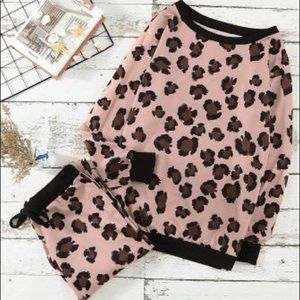 Pink leopard lounge wear set
